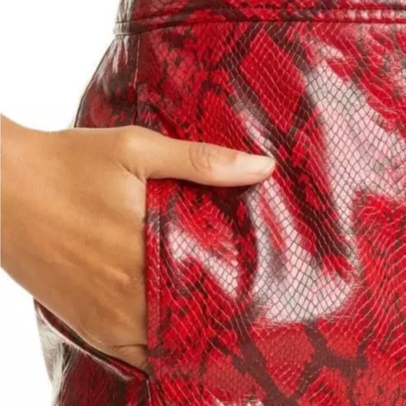 TIBI Skirt Pencil Snake Phyton Red Faux Leather Sz 2 NEW NWT N55 - Picture 2 of 4